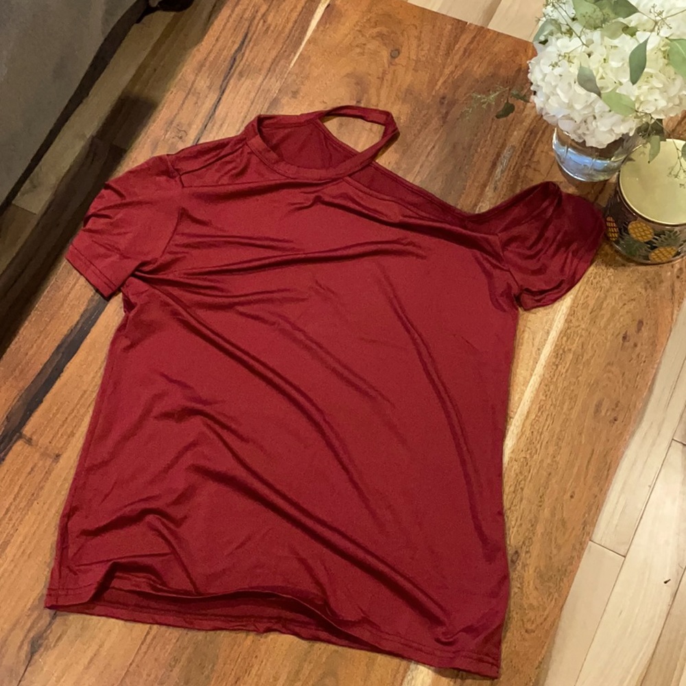 Red cut out top